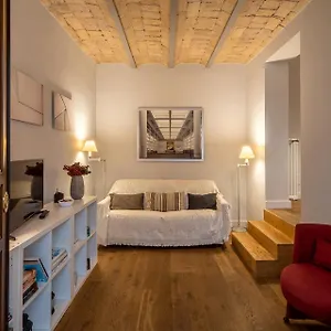 Fotofever Apt, Two Bedrooms With Air Conditioned In Elegant Shopping Area, Close To Vatican City Rom
